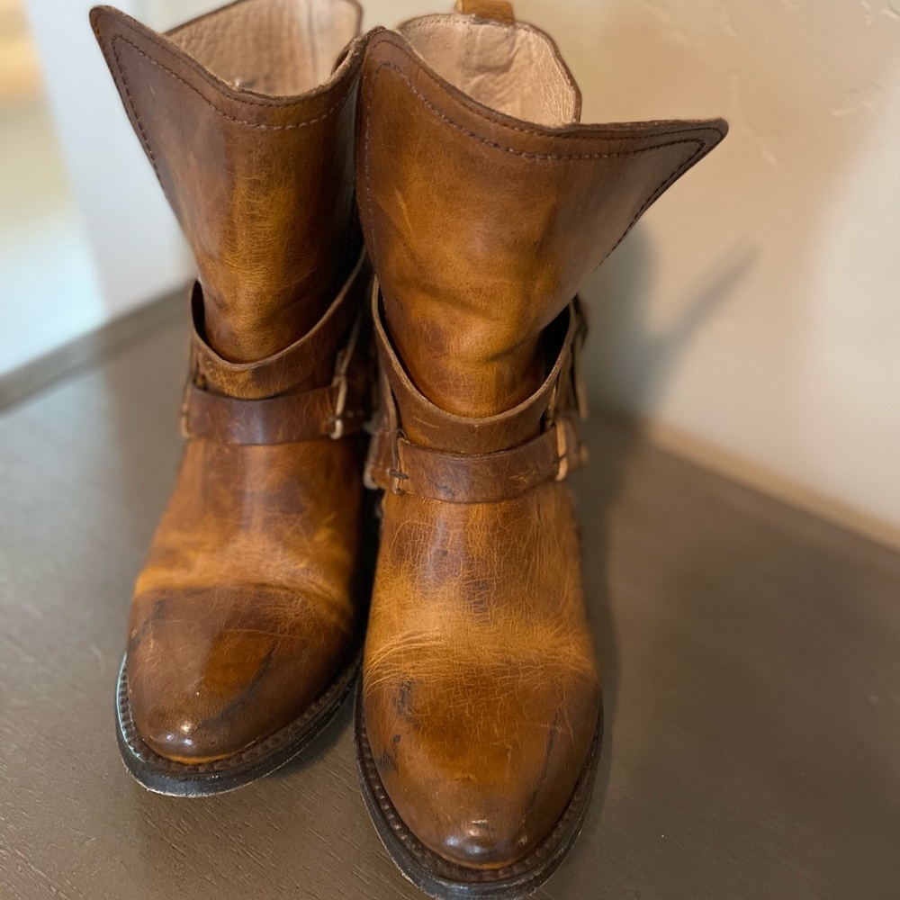 FREEBIRD by Steven Distressed Brown Leather Boots! - Picture 5 of 9